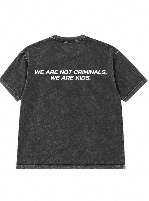 Copemoto “We are kids, not criminals” baggy washed Tee